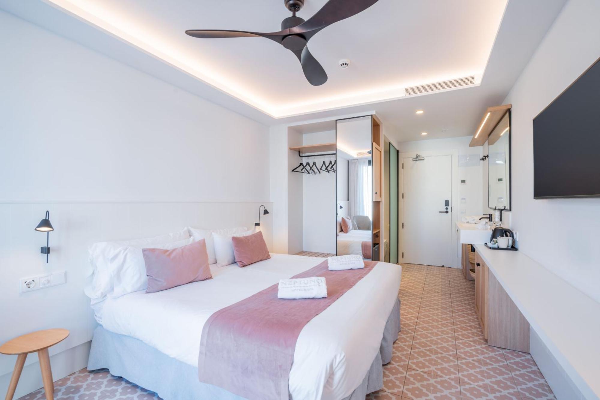 Neptuno & 4 Sup Hotel 4*